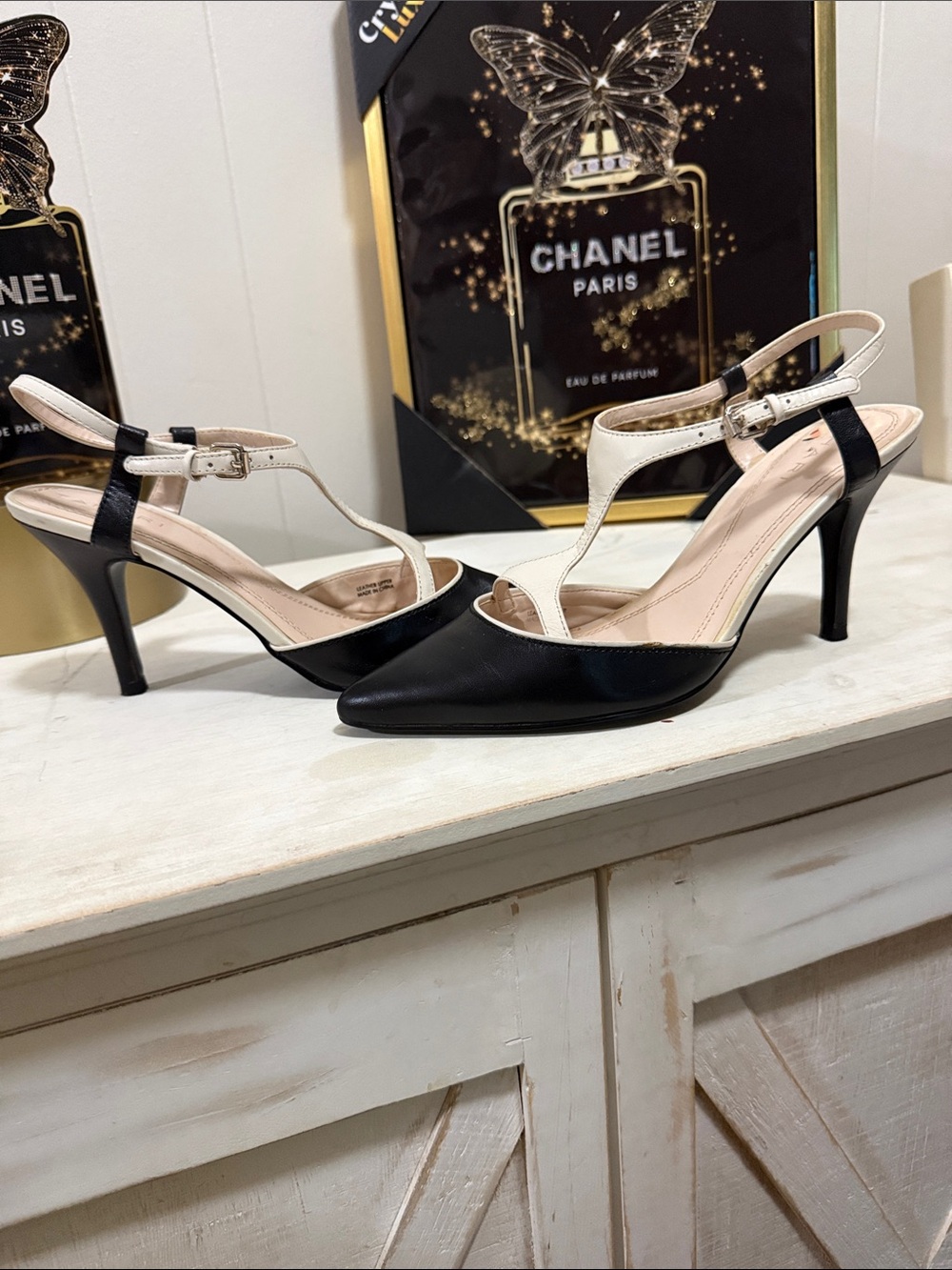 Tahari Black and Cream Pointed Toe Slingback Heels - Picture 6 of 6
